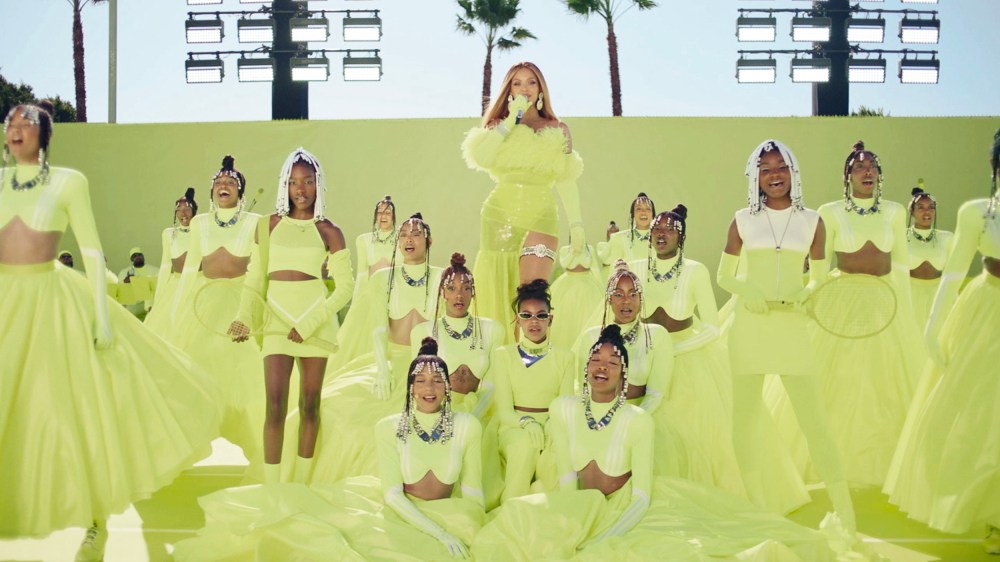 Beyonc? performs at the Academy Awards on Sunday.