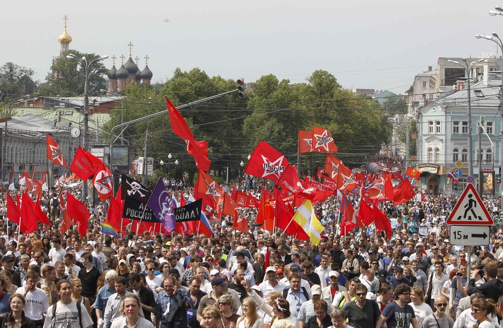 Demonstrators in Moscow protest President Putin's continued rule