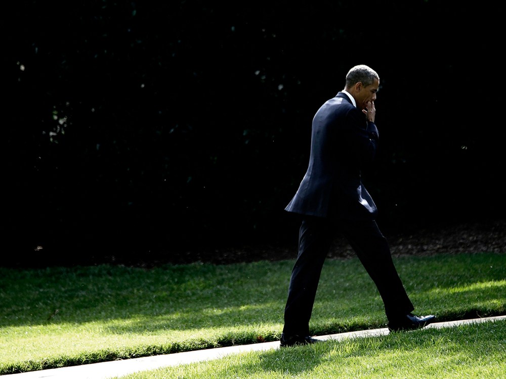 Obama Arrives Back To White House After Trip To Tennessee