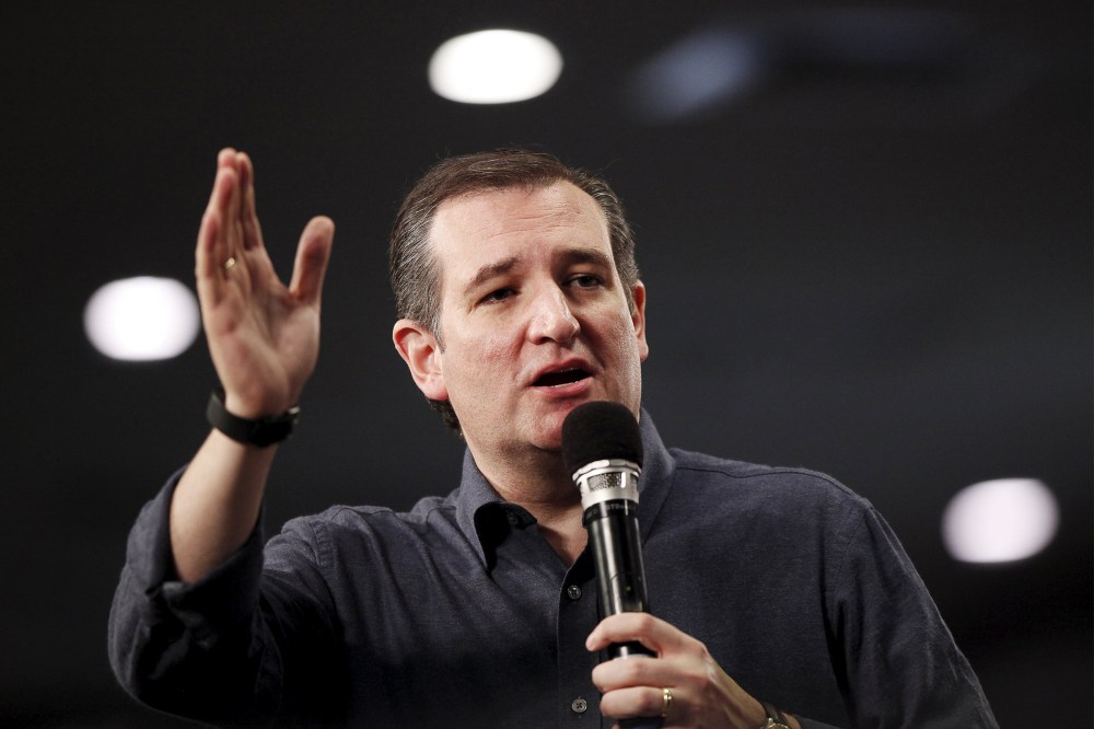 Texas Senator and U.S. Republican presidential candidate Ted Cruz speaks at the South Carolina Tea Party Coalition Convention in Myrtle Beach, S.C., Jan. 16, 2016. (Photo by Randall Hill/Reuters)