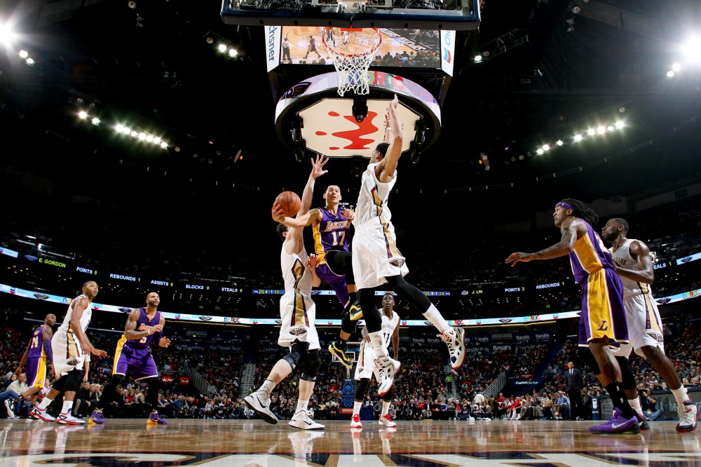 Jeremy Lin of the Los Angeles Lakers goes to the basket against the New Orleans Pelicans on Nov. 12, 2014 at the Smoothie King Center in New Orleans, La.