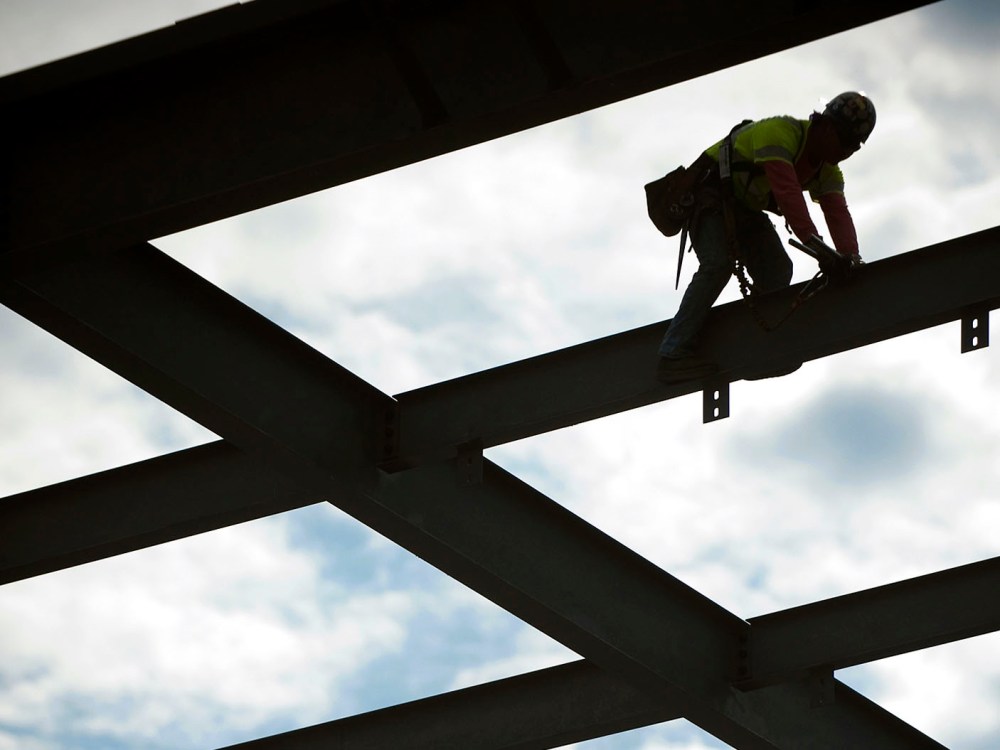(Photo by Stephen Mitchell/AP Photo/Daily News-Record)