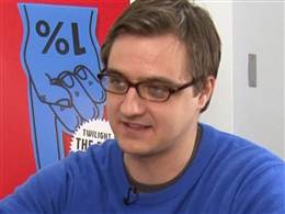 n_officepol_hayes12p_130323.video-260x195