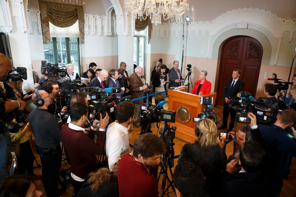 Kaci Kullmann Five, the new head of the Norwegian Nobel Peace Prize Committee, announces the winner of 2015 Nobel peace prize during a press conference in Oslo, Norway Oct. 9, 2015. (Photo by Heiko Junge/AP)