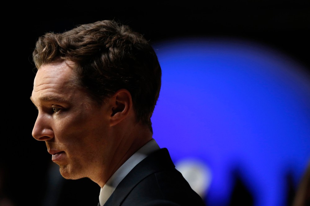 British actor Benedict Cumberbatch arrives on the red carpet during the Breakthrough Prize Award in Mountain View, California Nov. 9, 2014. (Photo by Stephen Lam/Reuters)