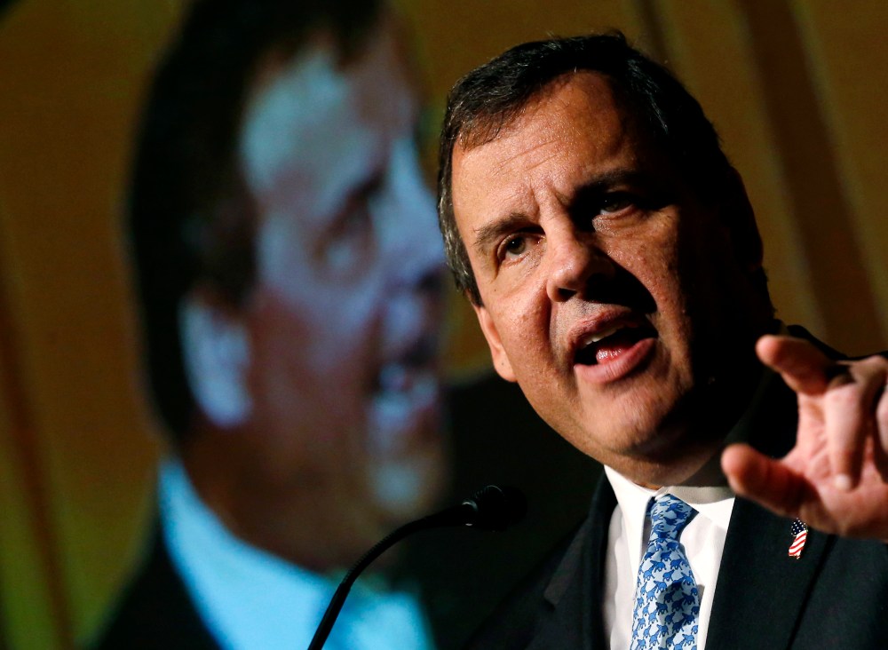New Jersey Governor Chris Christie speaks at the Northwest Suburban Republican Lincoln Day Dinner in Rolling Meadows, Ill. Feb. 12, 2015. (Photo by Jim Young/Reuters)