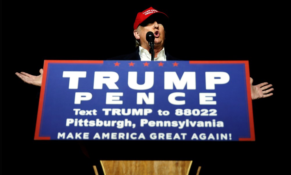 Republican presidential nominee Donald Trump attends a campaign rally in Moon, Penn., Nov. 6, 2016. (Photo by Carlo Allegri/Reuters)