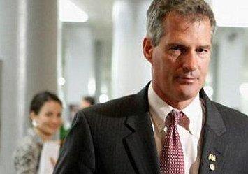 Scott Brown's 'secret' royal meetings