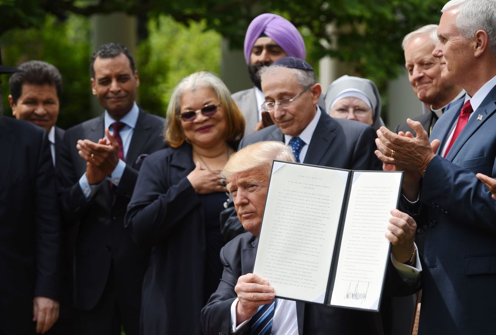 Image: US-POLITICS-RELIGION-TRUMP